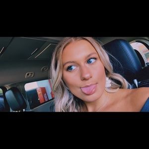 Meet your Posher, Jillian